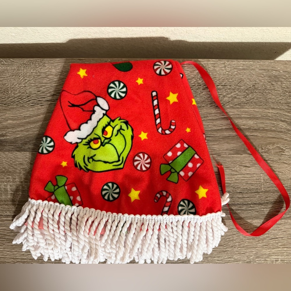 The Grinch Who Stole Christmas Tree Skirt